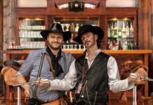 Hvorfor alle westernfilm har det fedeste musik To mænd står i western bar